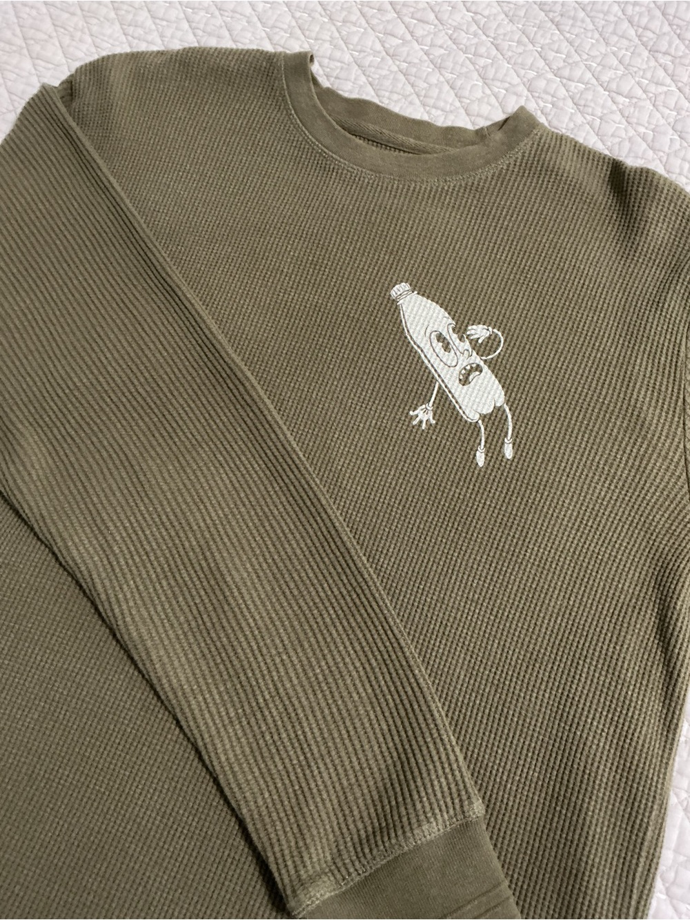 Liquid Death Olive Green Waffle Knit Thermal Long Sleeve Crewneck Size M